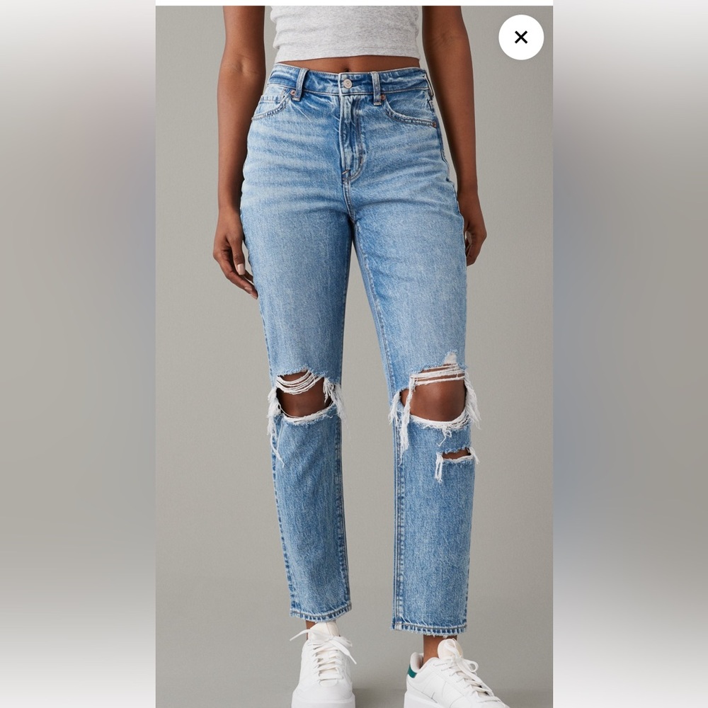 American Eagle Outfitters Light Blue Ripped High Rise Jeans
